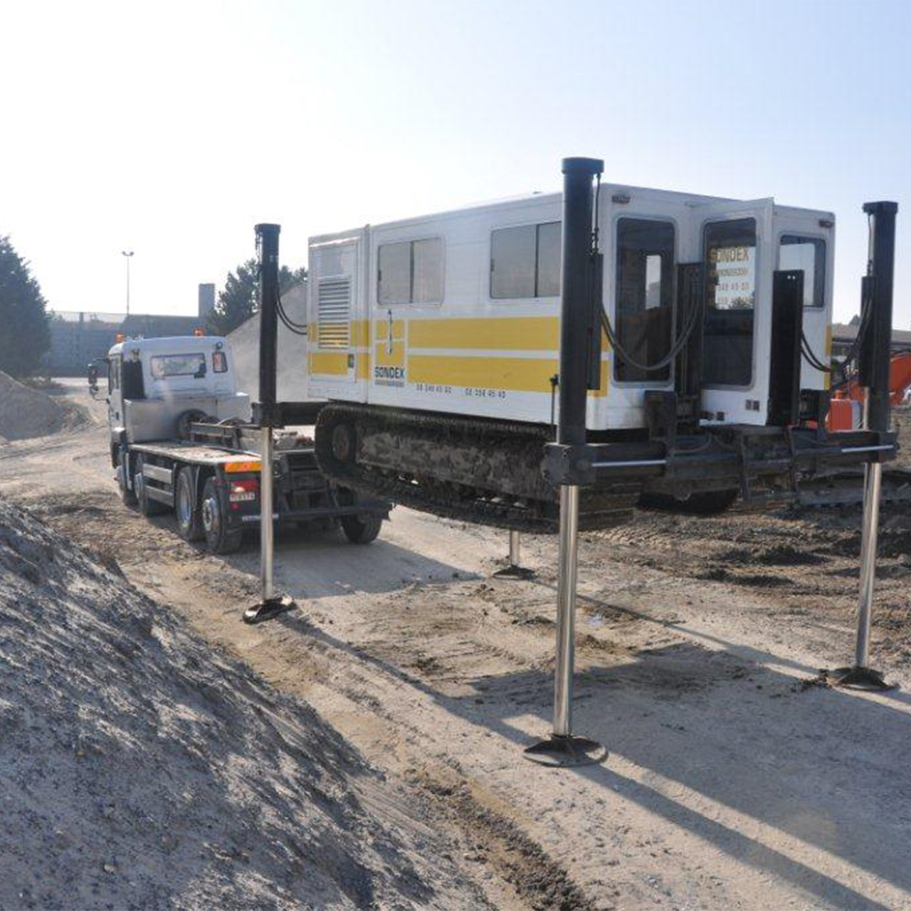 Sondeerrups 200 kN op een werf